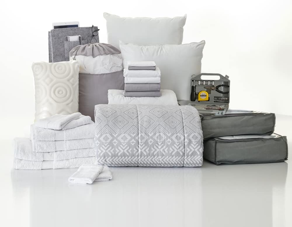 Twin XL 25-Piece Bedding Bath Set with Trunk T91156