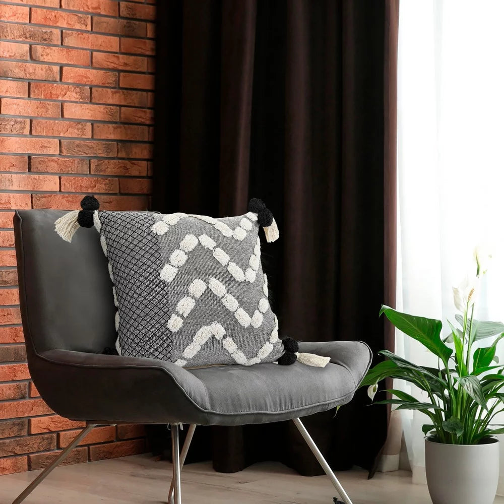 20" x 20" Hand-stitched Gray White Geometric Organic Cotton Pillow Cover H986055