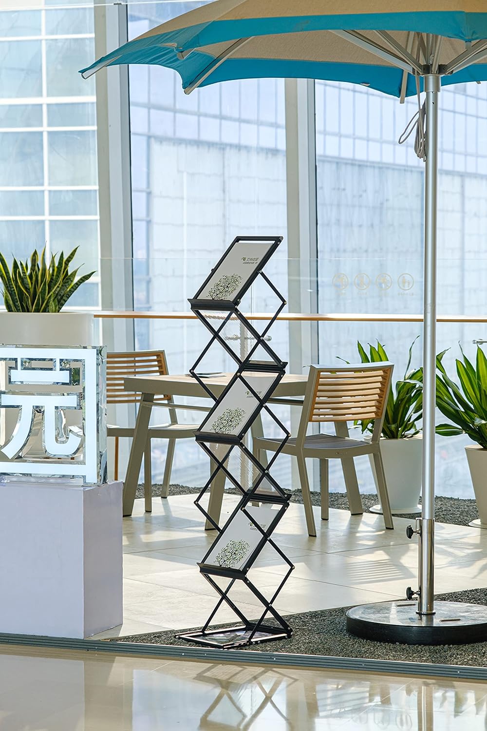 Black 6 Pockets Aluminum Literature Display Rack with Bag V7062