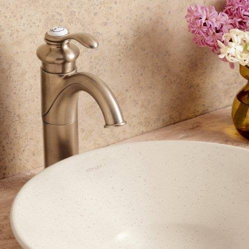 Brushed Nickel Single Hole Bathroom Faucet V59578