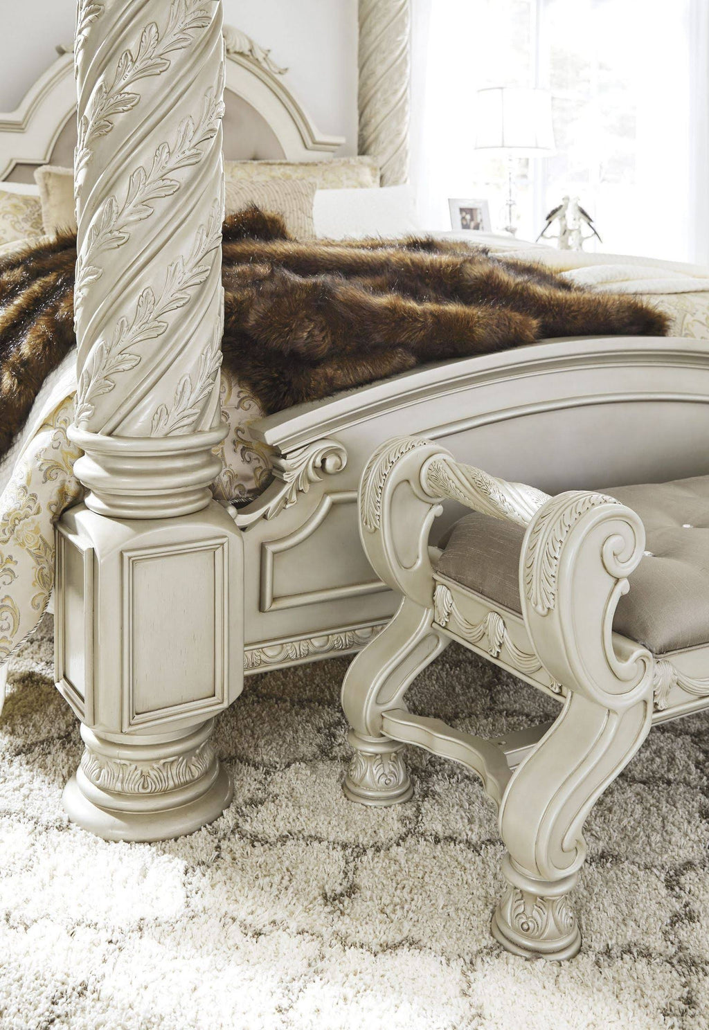 King Canopy Bed D262