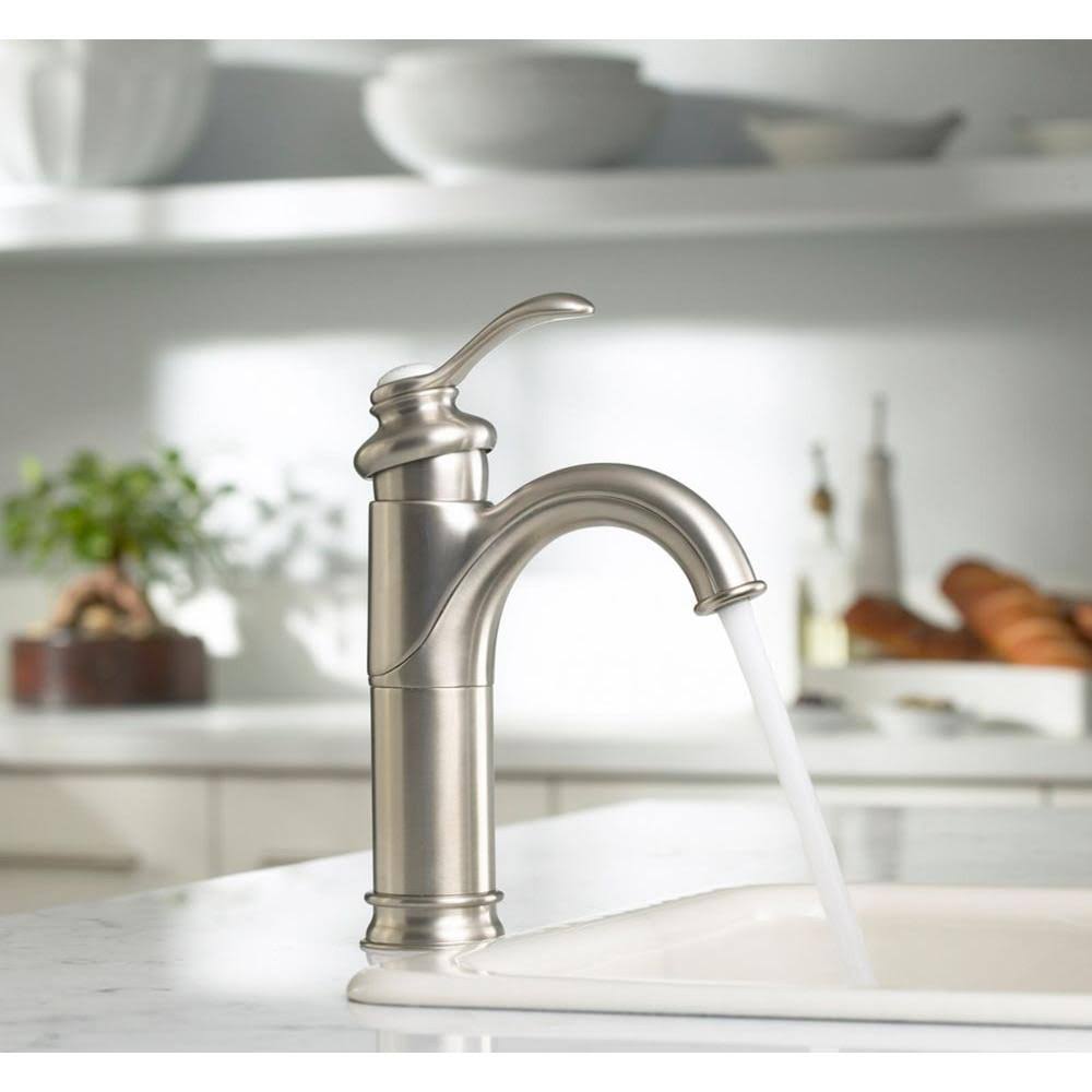 Brushed Nickel Single Hole Bathroom Faucet V59578