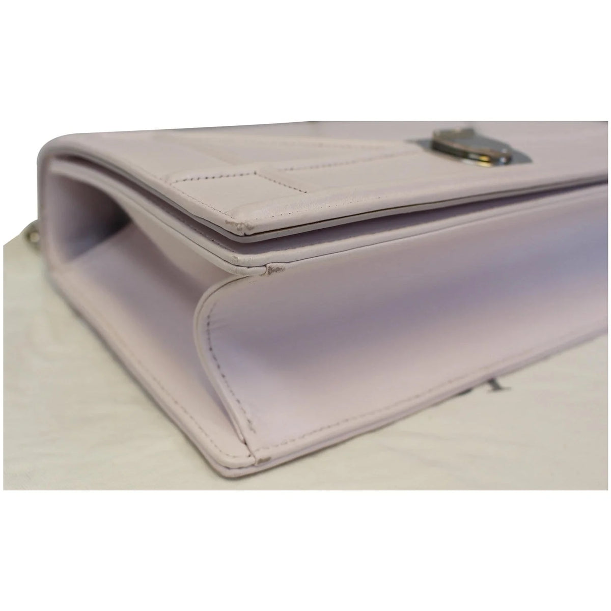 Pre-owned White Leather Medium Shoulder Bag E474612