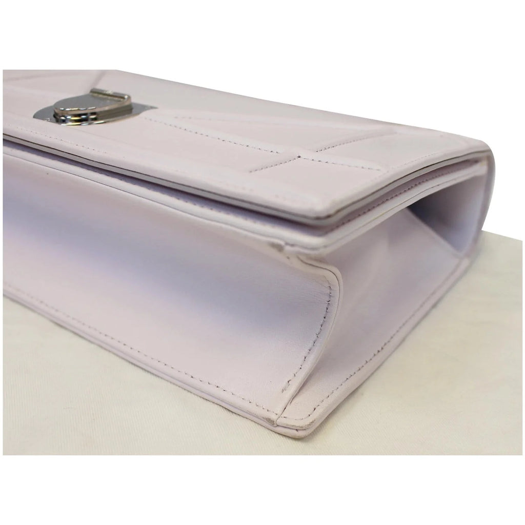 Pre-owned White Leather Medium Shoulder Bag E474612