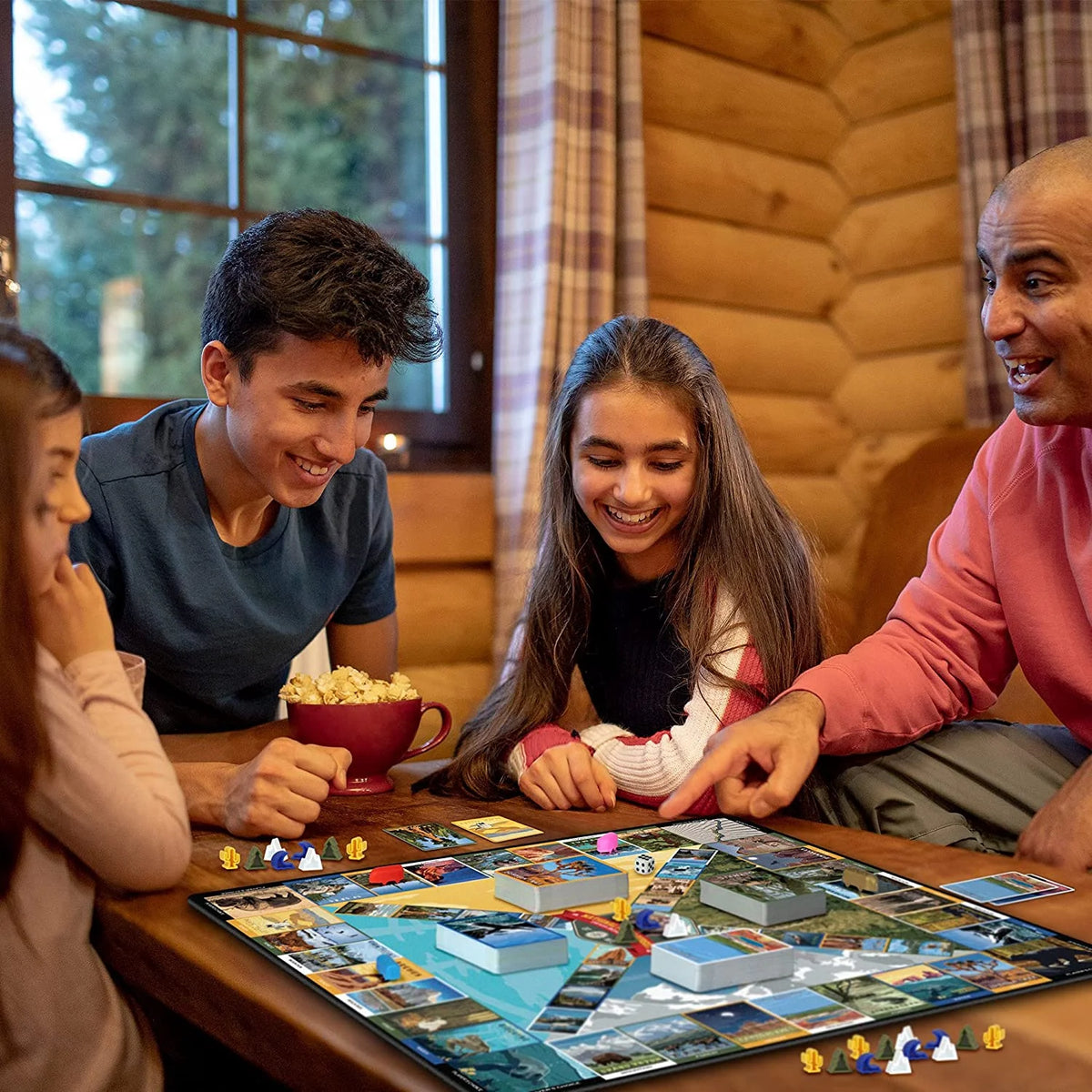 Family Trivia Board Game E10528