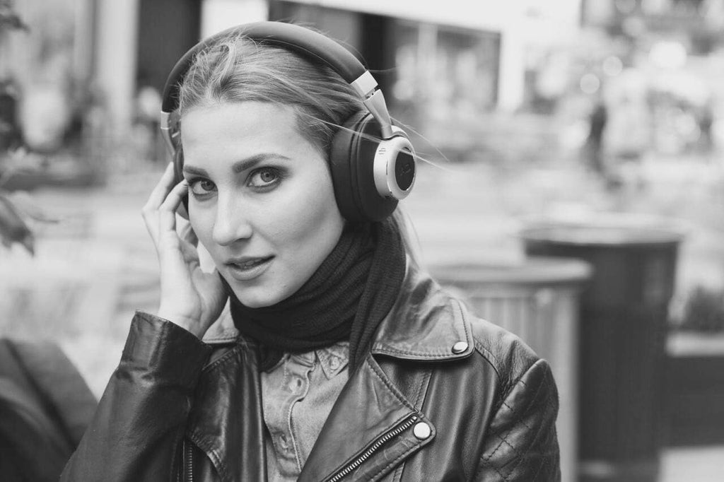 Black Bluetooth Headphones Wireless with Active Noise Cancelling N53371