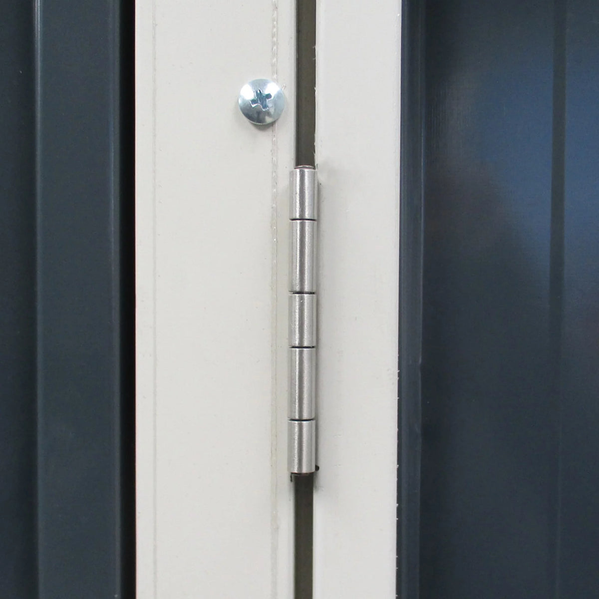 Metal Outdoor Storage Shed with Lockable Door O989