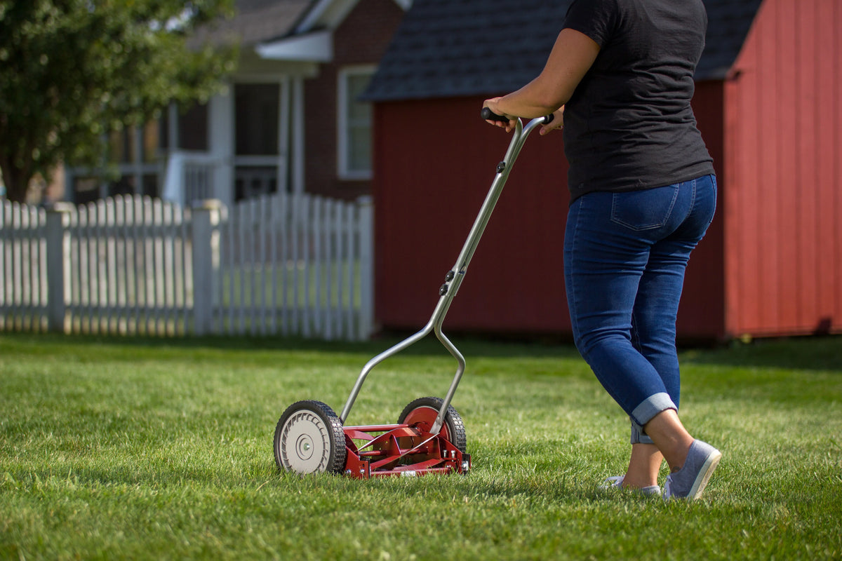 14-Inch 4-Blade Push Reel Lawn Mower X1561