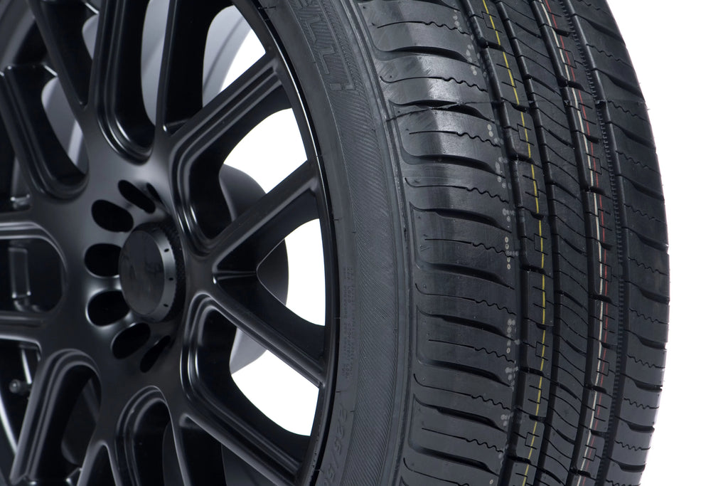 All Season 225/50R18 95V SUV/Crossover Tire G2994