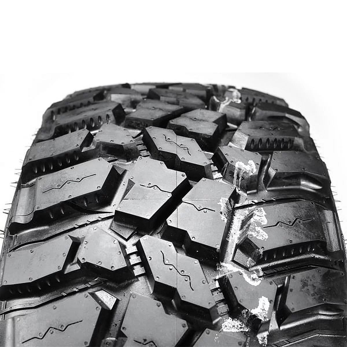 Mud Terrain Light Truck Tire B65629