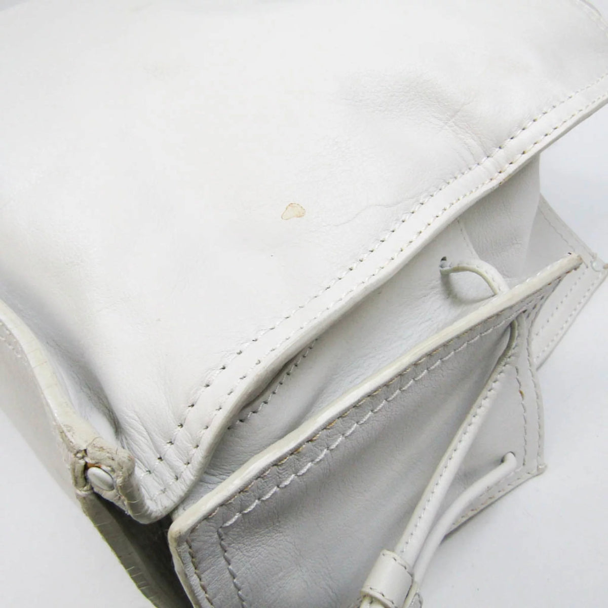 Pre-Owned White Leather Shoulder Bag N2876