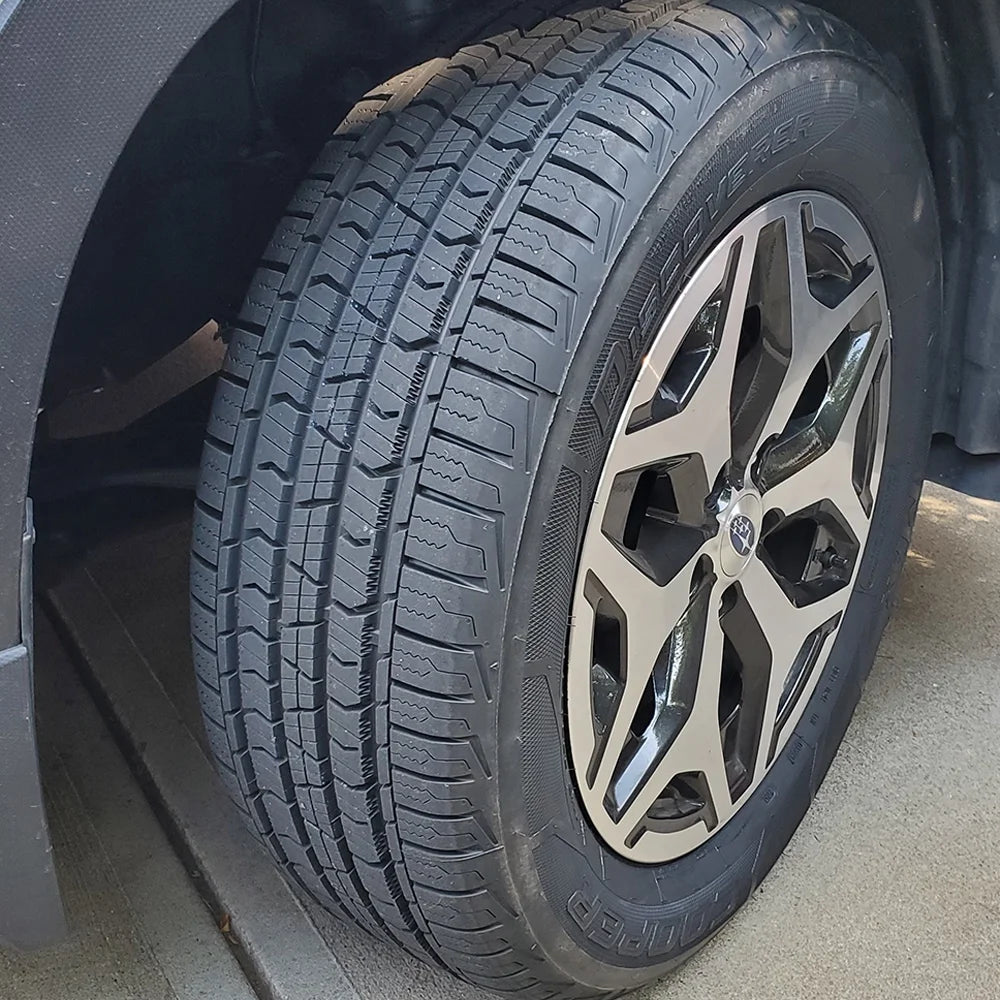 Set of 4 All Season Tires 215/55R17 94V P861