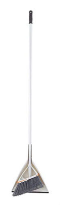 Angle Broom & Clip-on Dustpan E269273